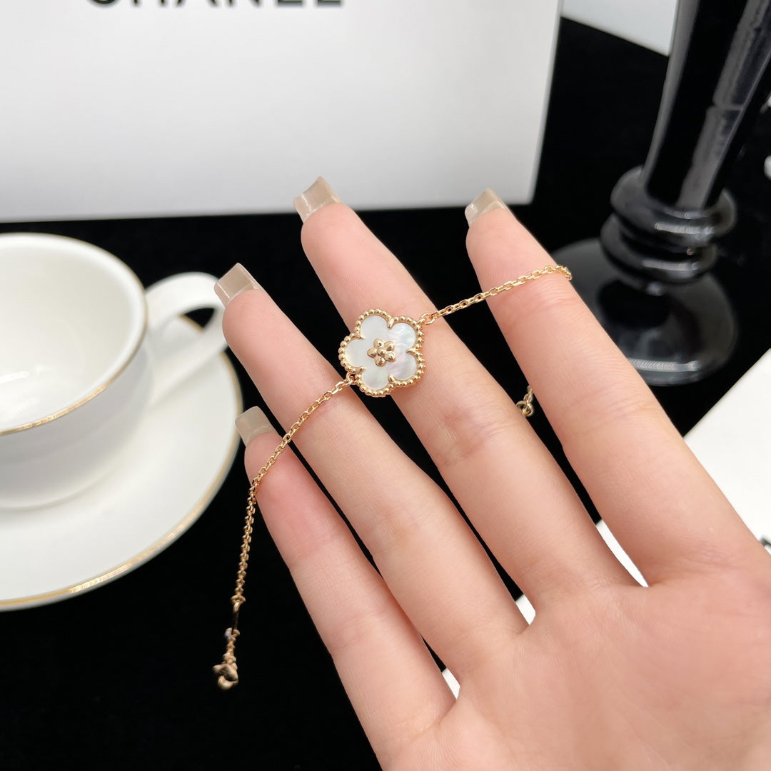 [CharmAmor]LUCKY SPRING ROSE GOLD MOP BRACELET
