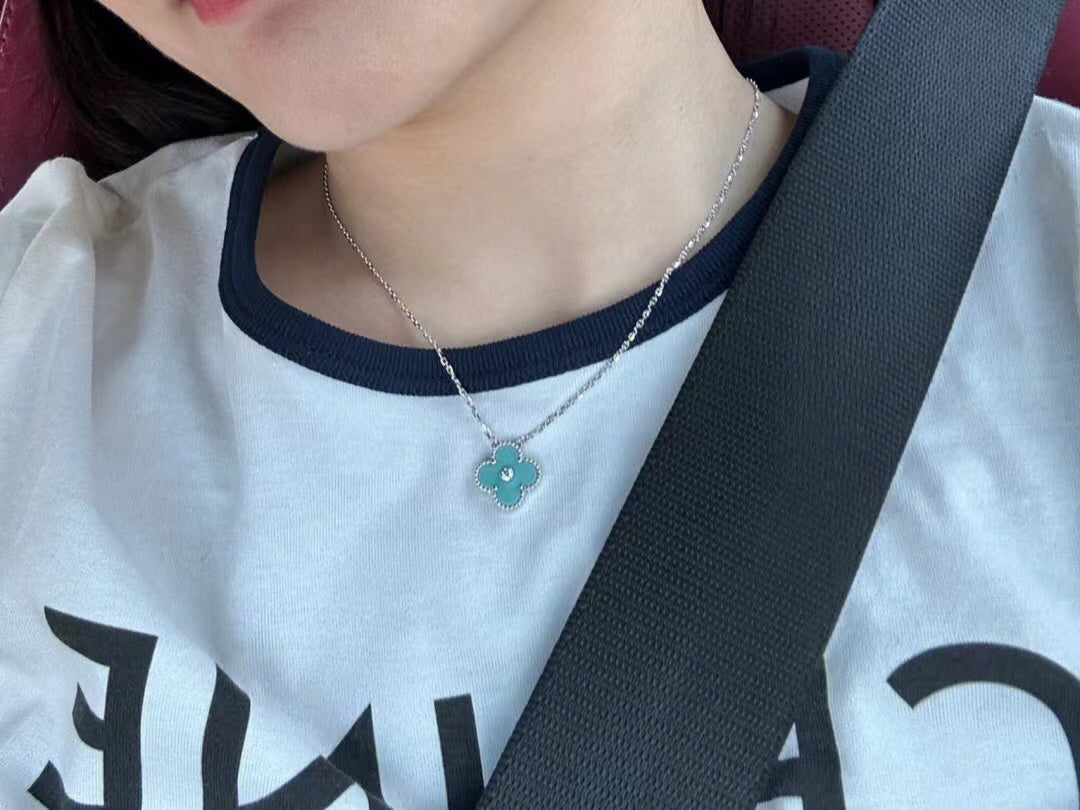 [CharmAmor]CLOVER 1 DIAMOND LIGHT BLUE SILVER NECKLACE