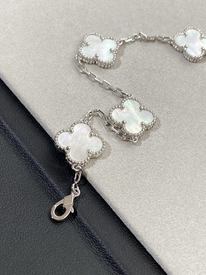 [CharmAmor] CLOVER WHITE PEARL MOP 5 MOTIF BRACELET COLLECTION