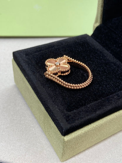 [CharmAmor]CLOVER RIVERSIBLE PINK GOLD RING