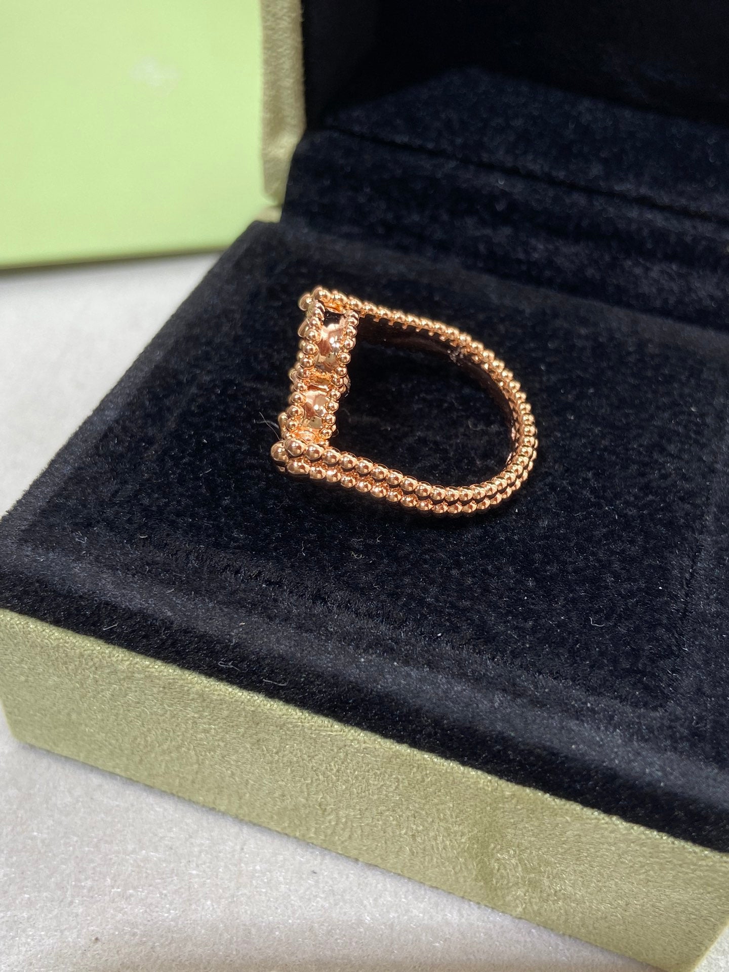 [CharmAmor]CLOVER RIVERSIBLE PINK GOLD RING