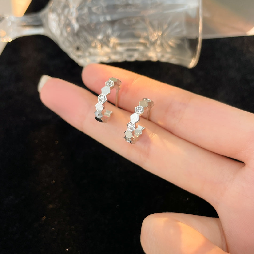 [CharmAmor]BEE LOVE DIAMOND HOOP EARRINGS