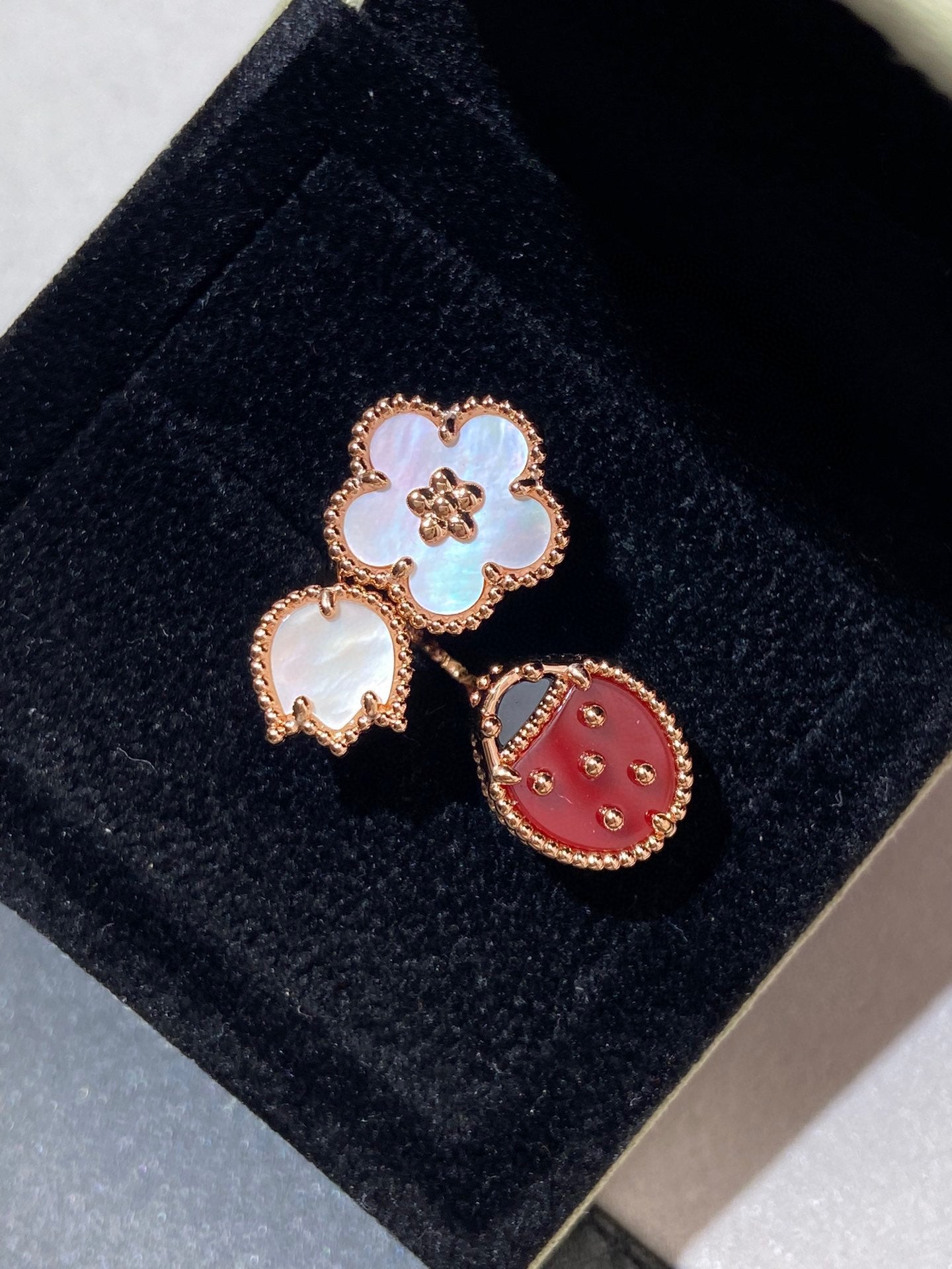 [CharmAmor]LUCKY 3 MOTIF ROSE GOLD RING