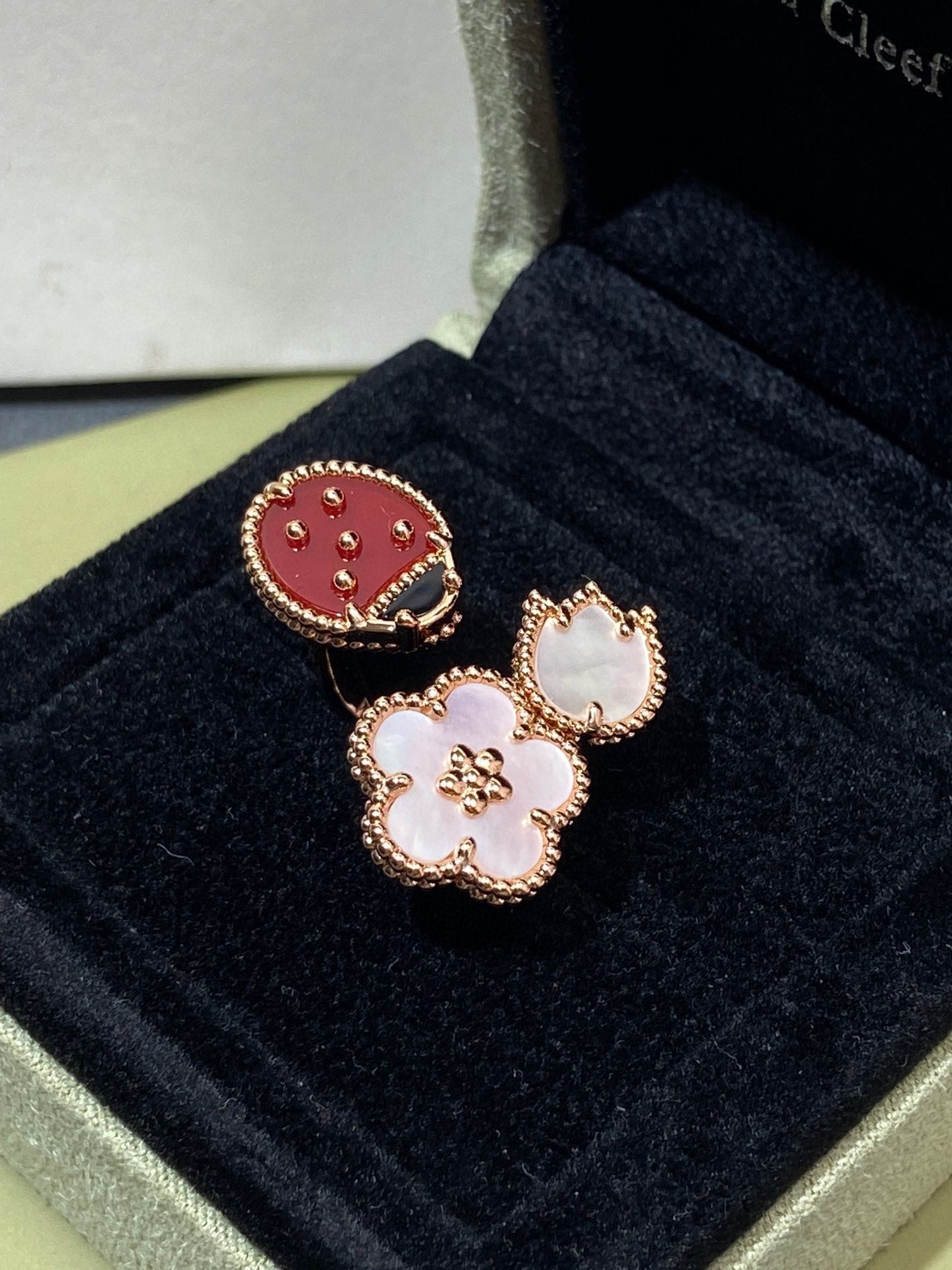 [CharmAmor]LUCKY 3 MOTIF ROSE GOLD RING