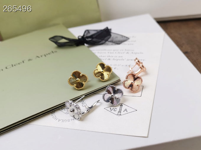 [CharmAmor]CLOVER MEDIUM STUD EARRINGS