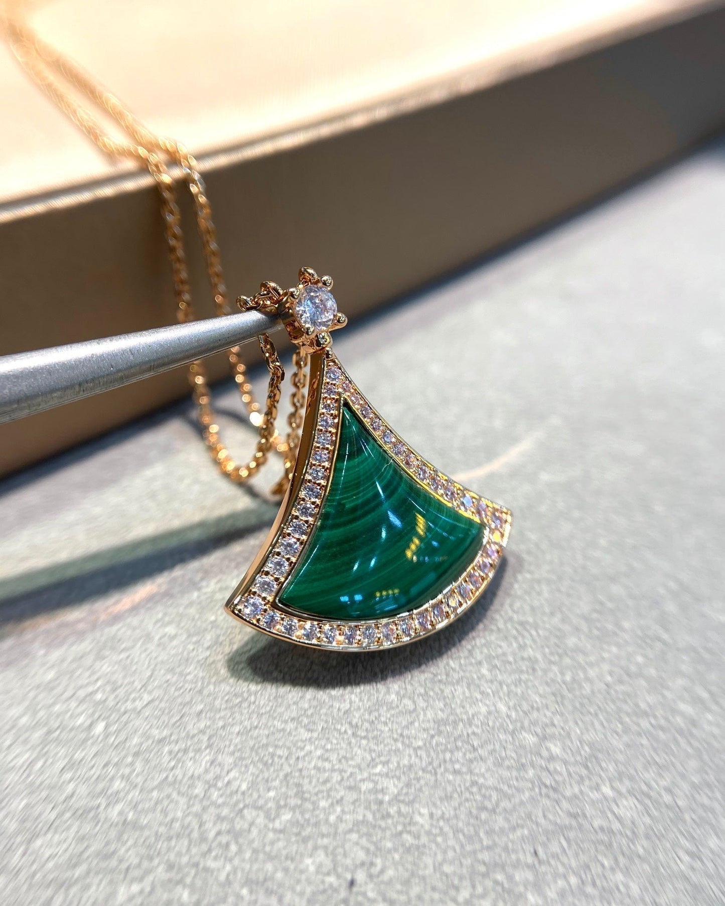 [CharmAmor]DREAM MALACHITE DIAMOND PAVED PINK GOLD NECKLACE