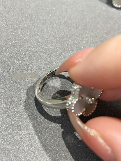 [CharmAmor]CLOVER SILVER MOP DIAMOND RING