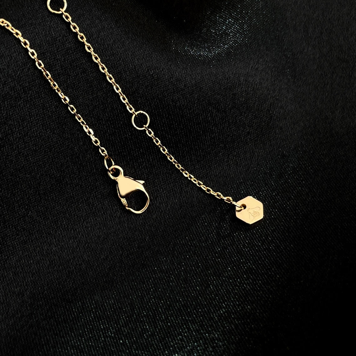 [CharmAmor]BEE MINI NECKLACE