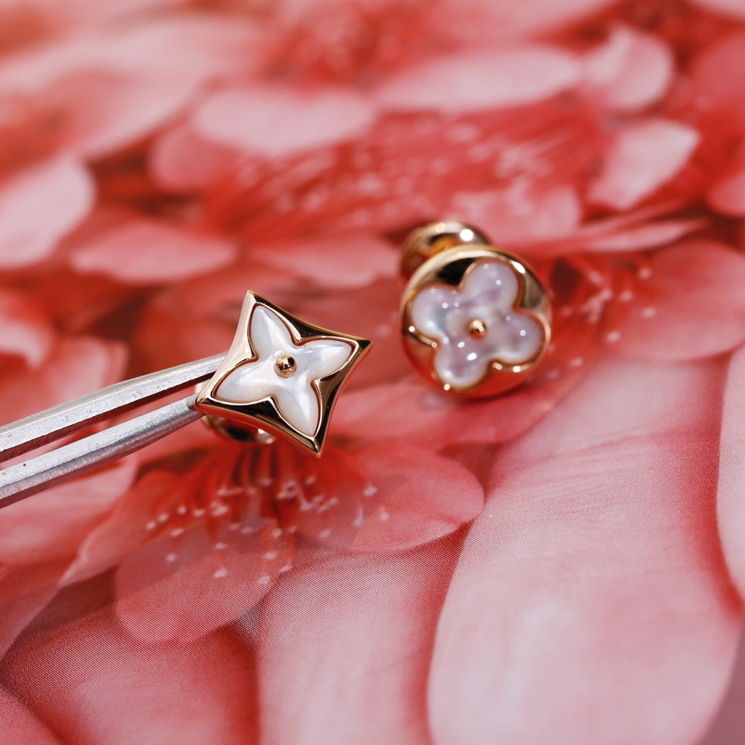 [CharmAmor]STAR AND SUN PINK GOLD MOP STUD EARRINGS