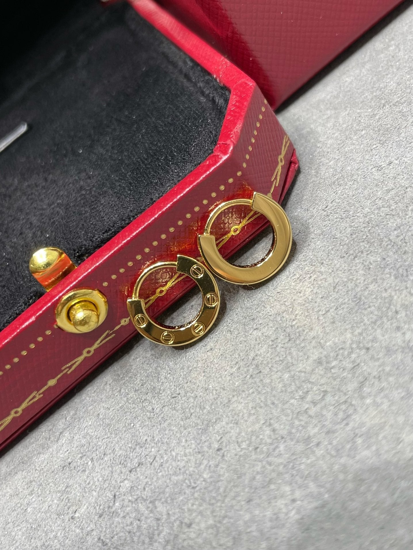 [CharmAmor]LOVE MINI EARRINGS