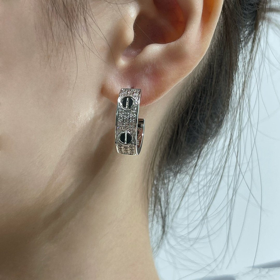 [CharmAmor]LOVE CERAMIC DIAMOND PAVED SILVER EARRINGS
