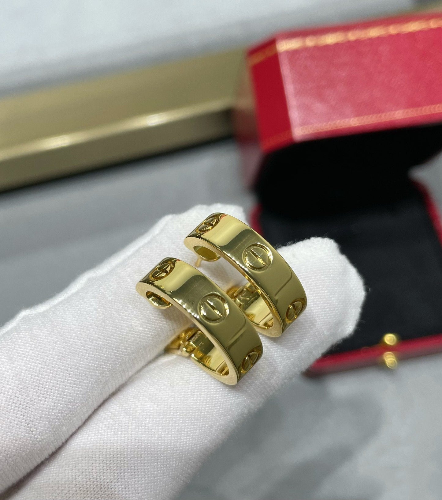 [CharmAmor]LOVE 5.5MM EARRINGS