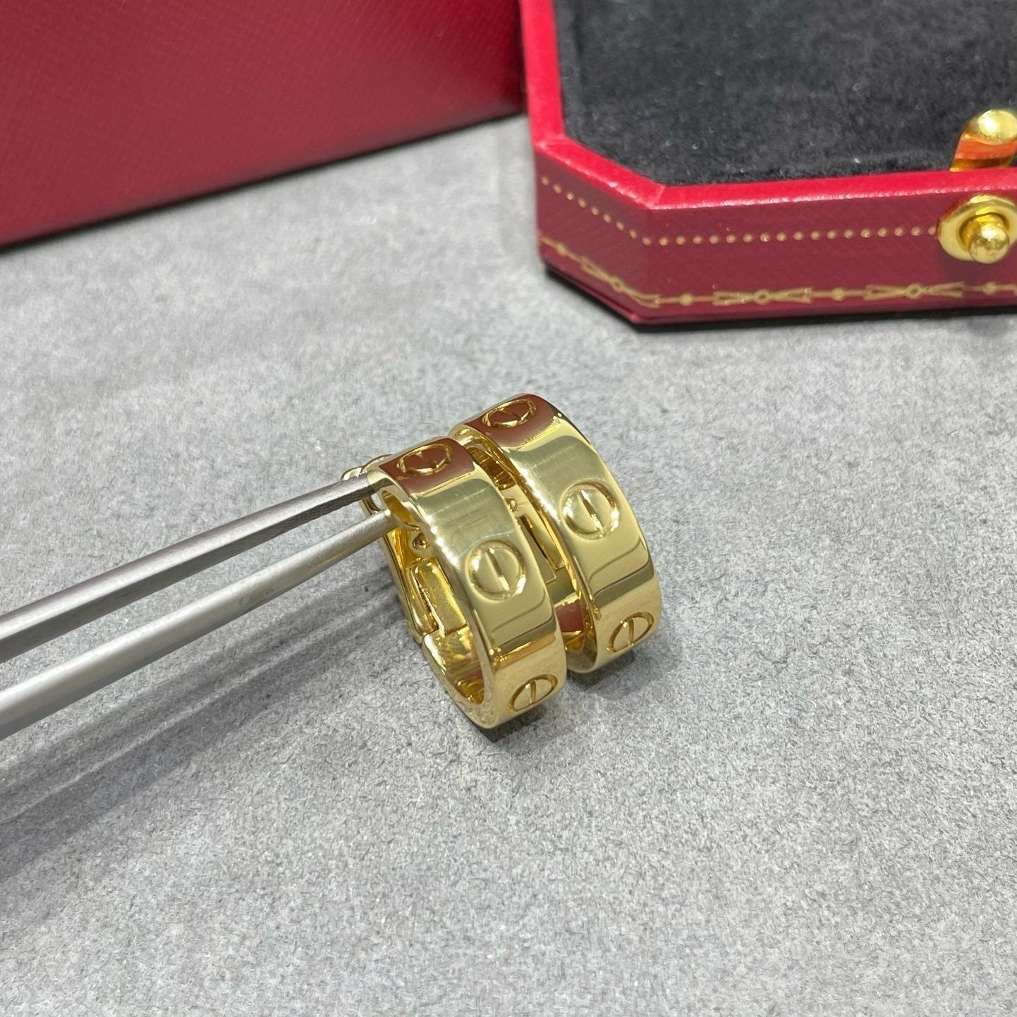 [CharmAmor]LOVE 5.5MM EARRINGS