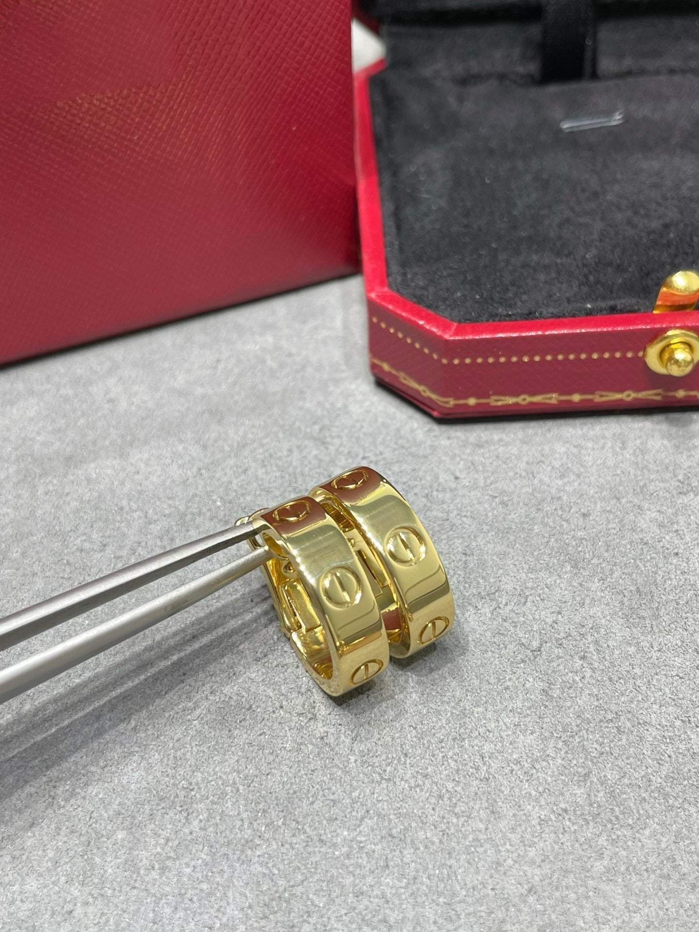 [CharmAmor]LOVE 5.5MM EARRINGS