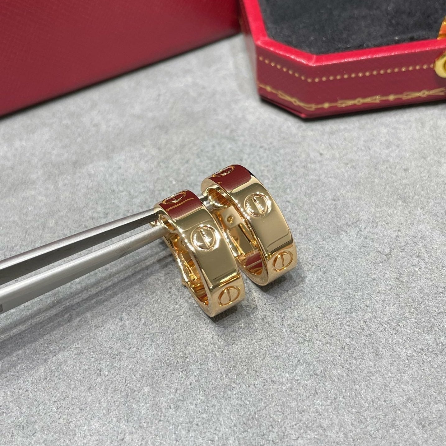 [CharmAmor]LOVE 5.5MM EARRINGS