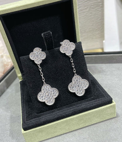 [CharmAmor]CLOVER 2 MOTIFS DIAMOND PAVED SILVER EARRINGS