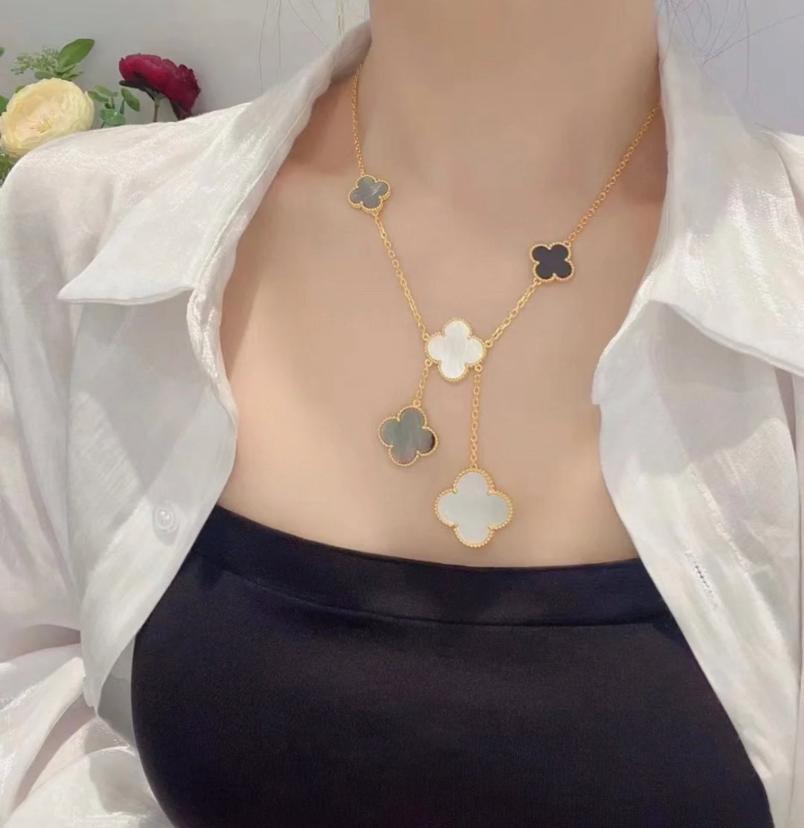[CharmAmor]CLOVER 6 MOTIF MOP ONYX GOLD NECKLACE