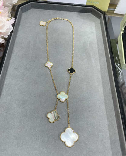 [CharmAmor]CLOVER 6 MOTIF MOP ONYX GOLD NECKLACE