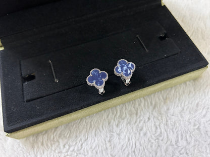 [CharmAmor]CLOVER PIETERSITE MEDIUM STUD EARRINGS