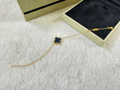 [CharmAmor]CLOVER 1 MOTIF PIETERSITE BRACELET
