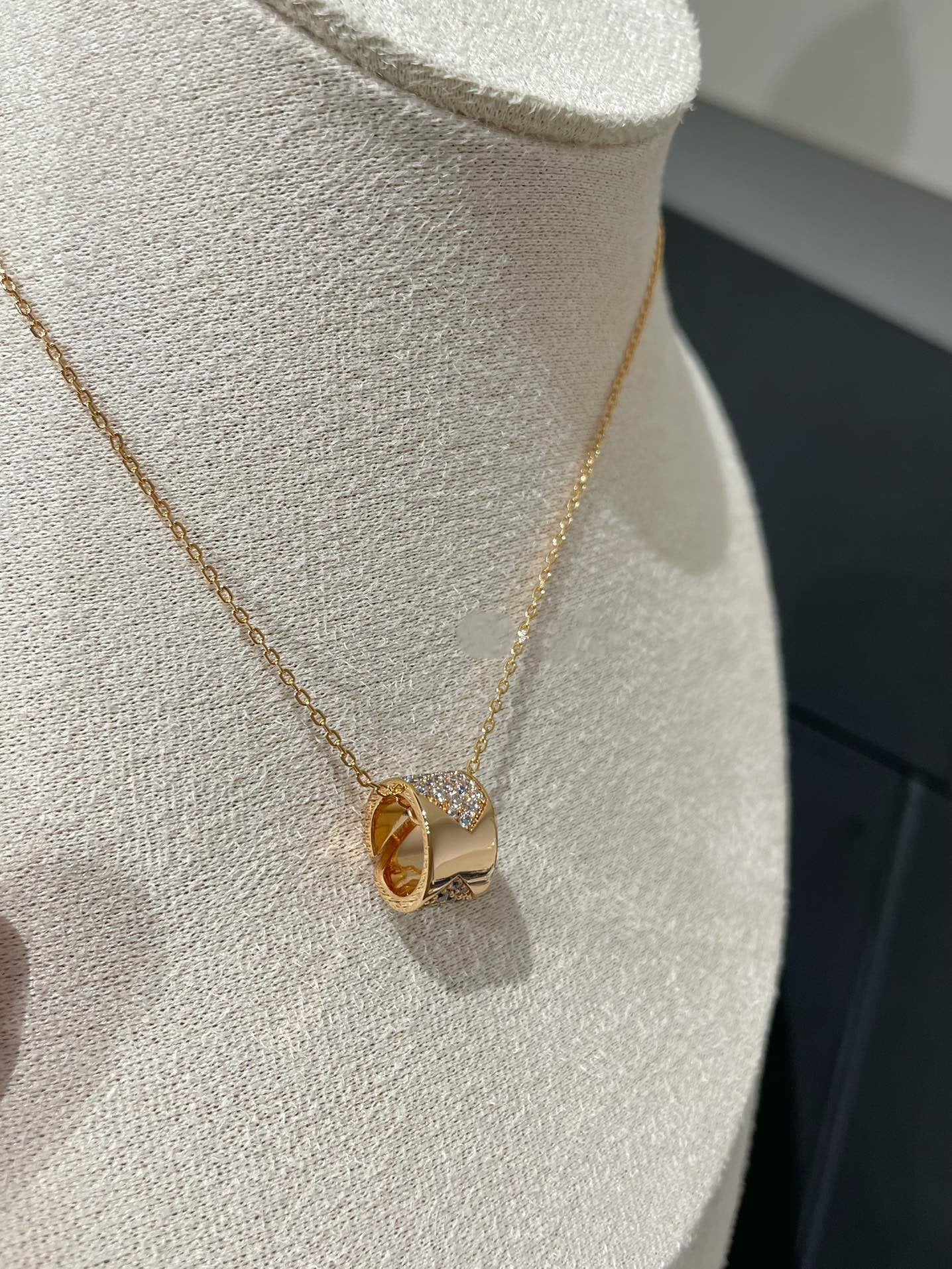 [CharmAmor]LIENS EVIDENCE DIAMOND PAVED NECKLACE