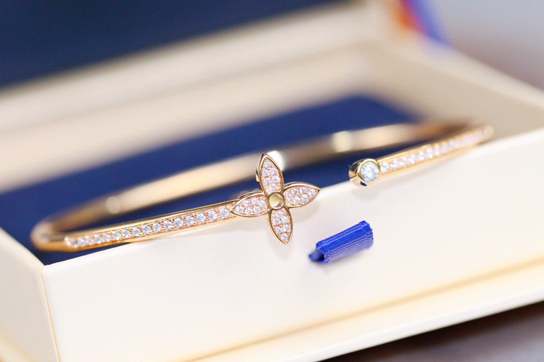 [CharmAmor]IDYLLE PINK GOLD OPEN BRACELET DIAMOND PAVED