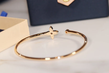 [CharmAmor]IDYLLE GOLD OPEN BRACELET DIAMOND PAVED