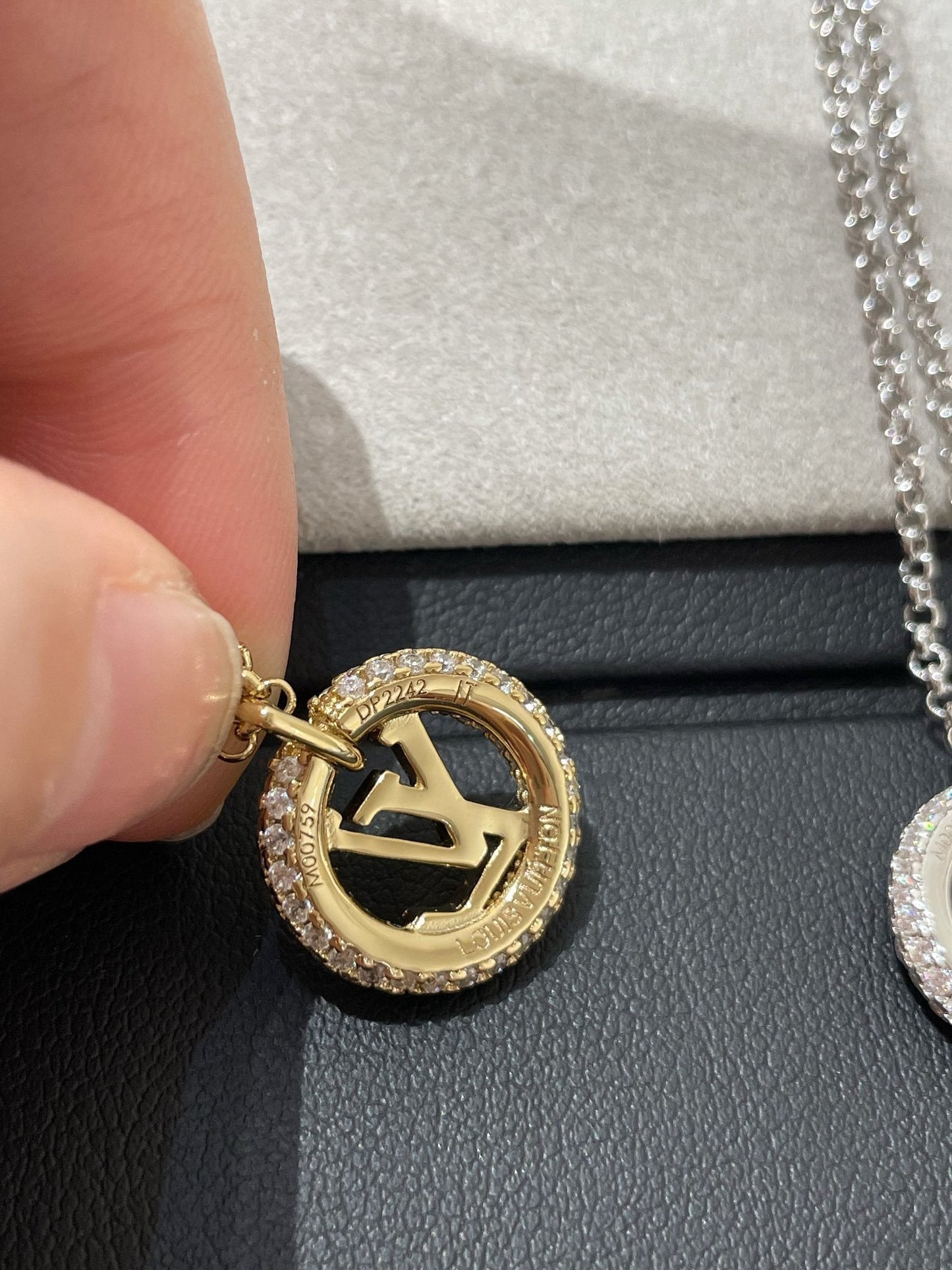 [CharmAmor]BY NIGHT DIAMOND PAVED NECKLACE