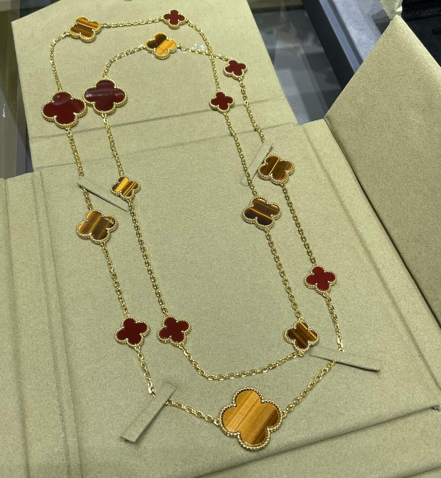 [CharmAmor]CLOVER 16 MOTIF CARNELIAN TIGER EYE ROSE GOLD NECKLACE
