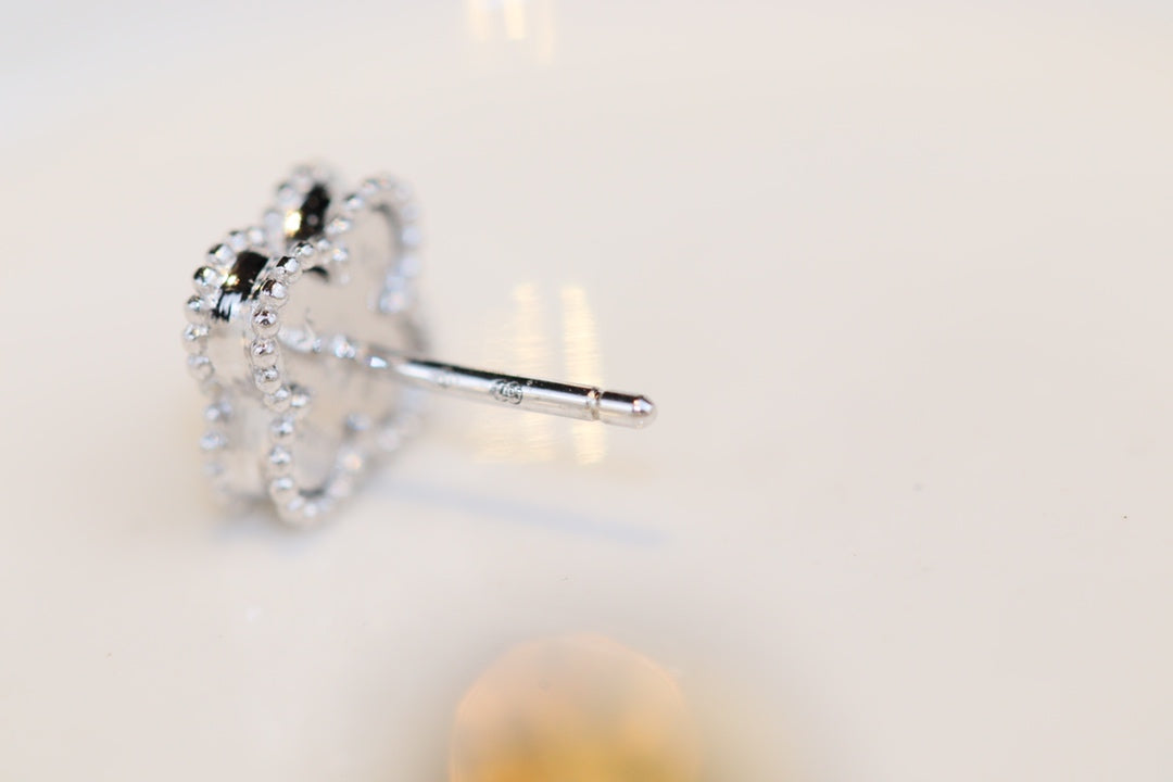 [CharmAmor]CLOVER MINI TURQUOISE SILVER STUD EARRINGS