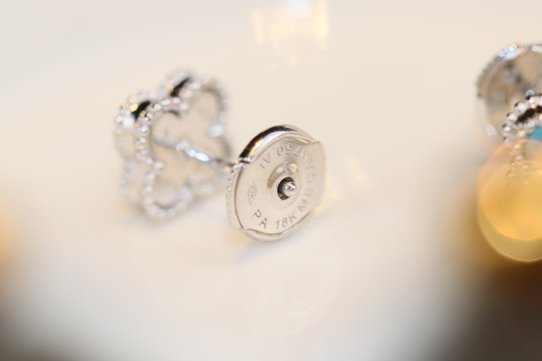 [CharmAmor]CLOVER MINI TURQUOISE SILVER STUD EARRINGS