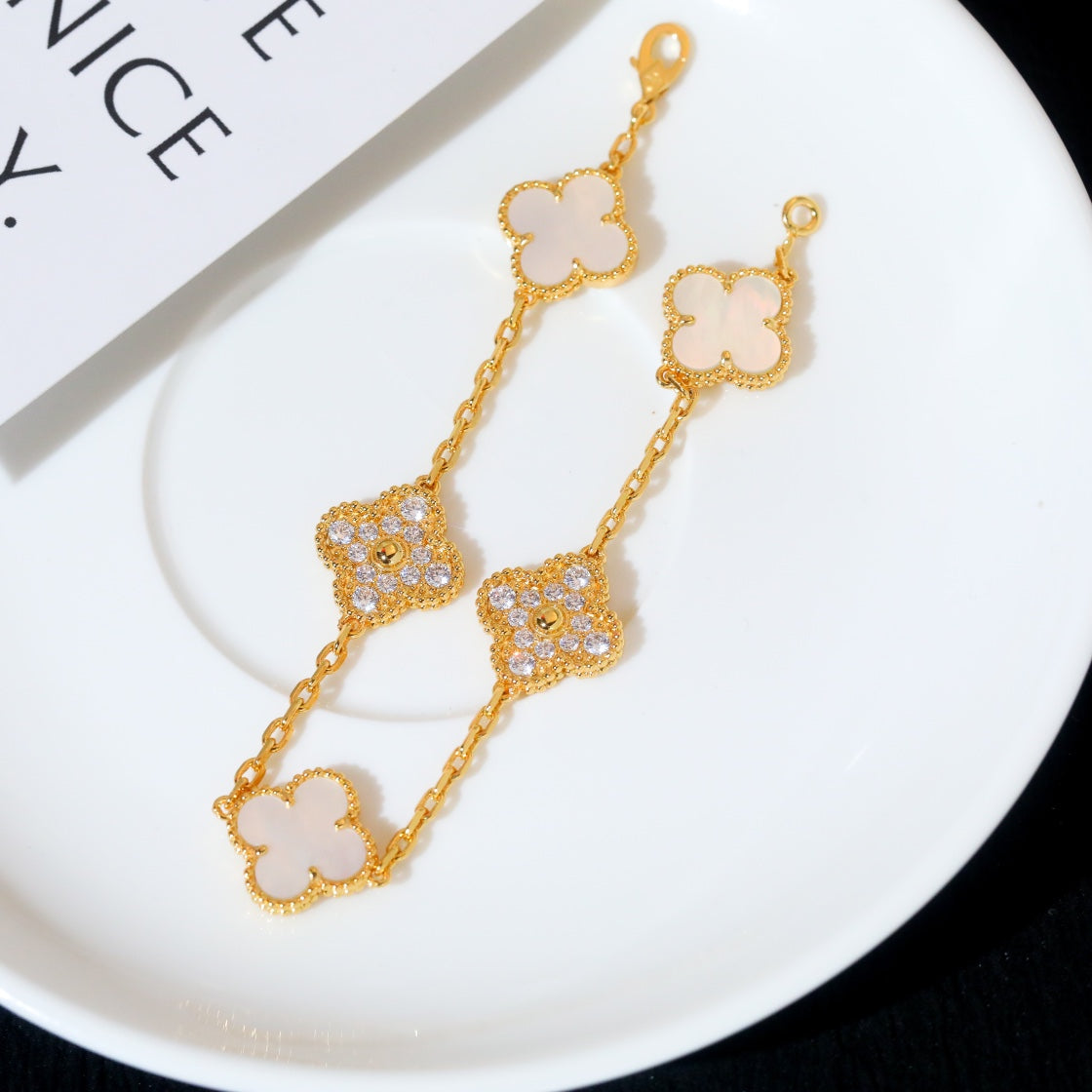 [CharmAmor]CLOVER BRACELET 5 MOTIF WHITE MOP DIAMOND