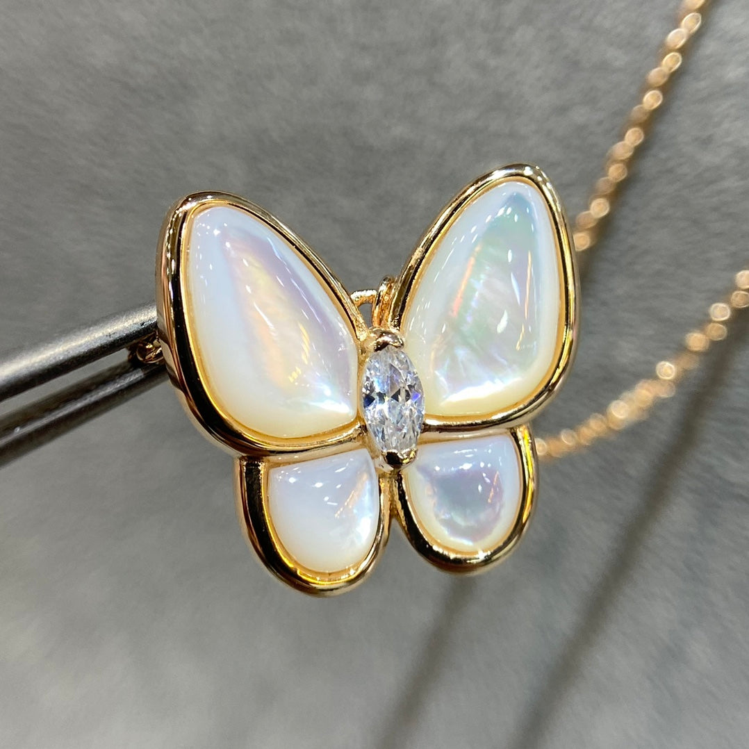 [CharmAmor]BUTTERFLY MOP DIAMOND NECKLACE