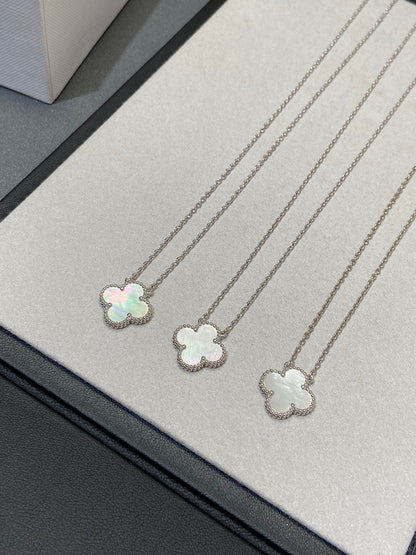[CharmAmor]CLOVER MEDIUM SILVER WHITE MOP NECKLACE