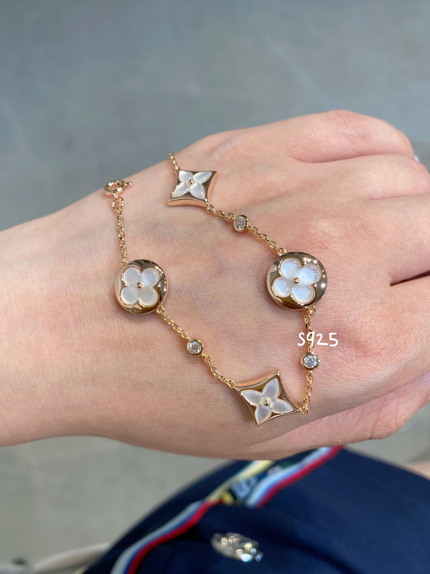 [CharmAmor]STAR AND SUN 4 MOTIF WHITE MOP PINK GOLD BRACELET