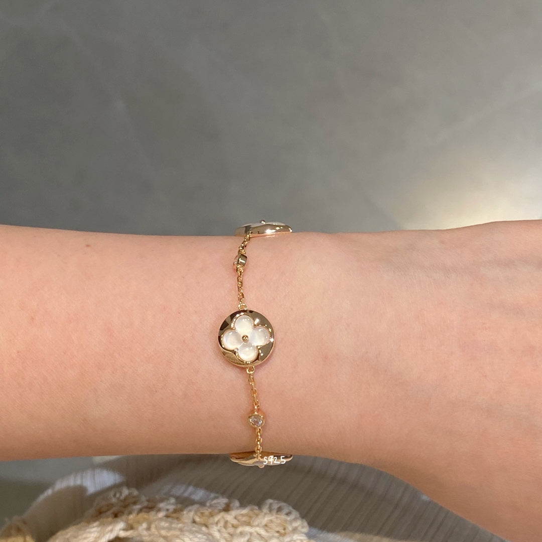 [CharmAmor]STAR AND SUN 4 MOTIF WHITE MOP PINK GOLD BRACELET
