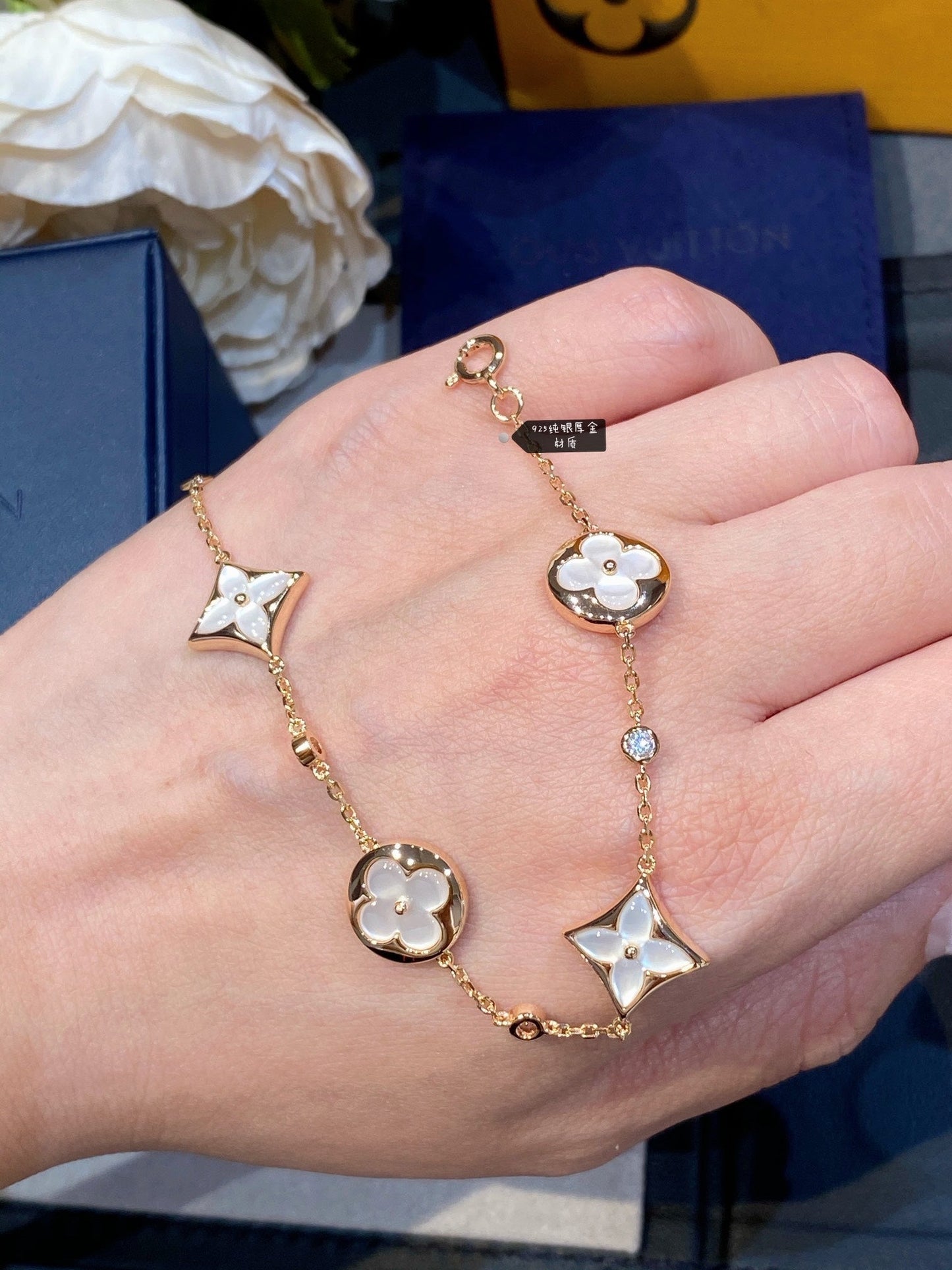 [CharmAmor]STAR AND SUN 4 MOTIF WHITE MOP PINK GOLD BRACELET