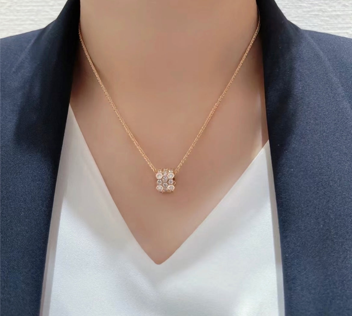 [CharmAmor]BEE LOVE DIAMOND PAVED 3 ROW NECKLACE