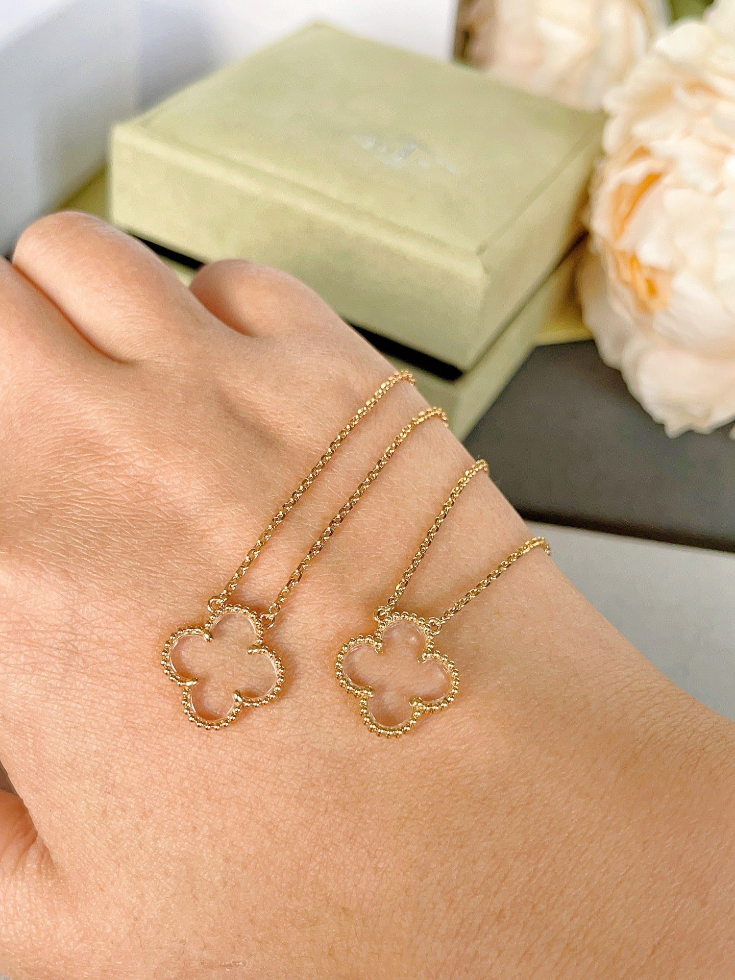 [CharmAmor]CLOVER ROCK CRYSTAL ROSE GOLD NECKLACE