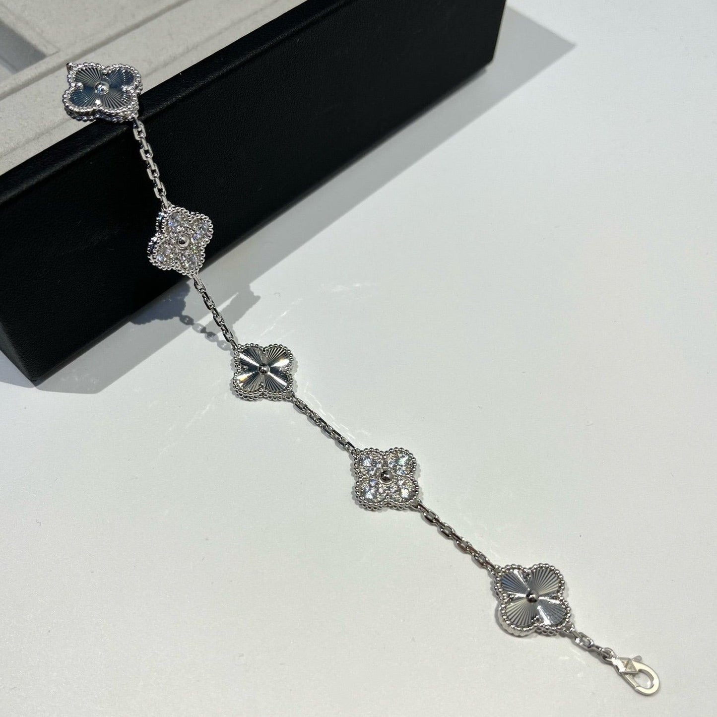 [CharmAmor]CLOVER 5 MOTIF SILVER DIAMOND BRACELET