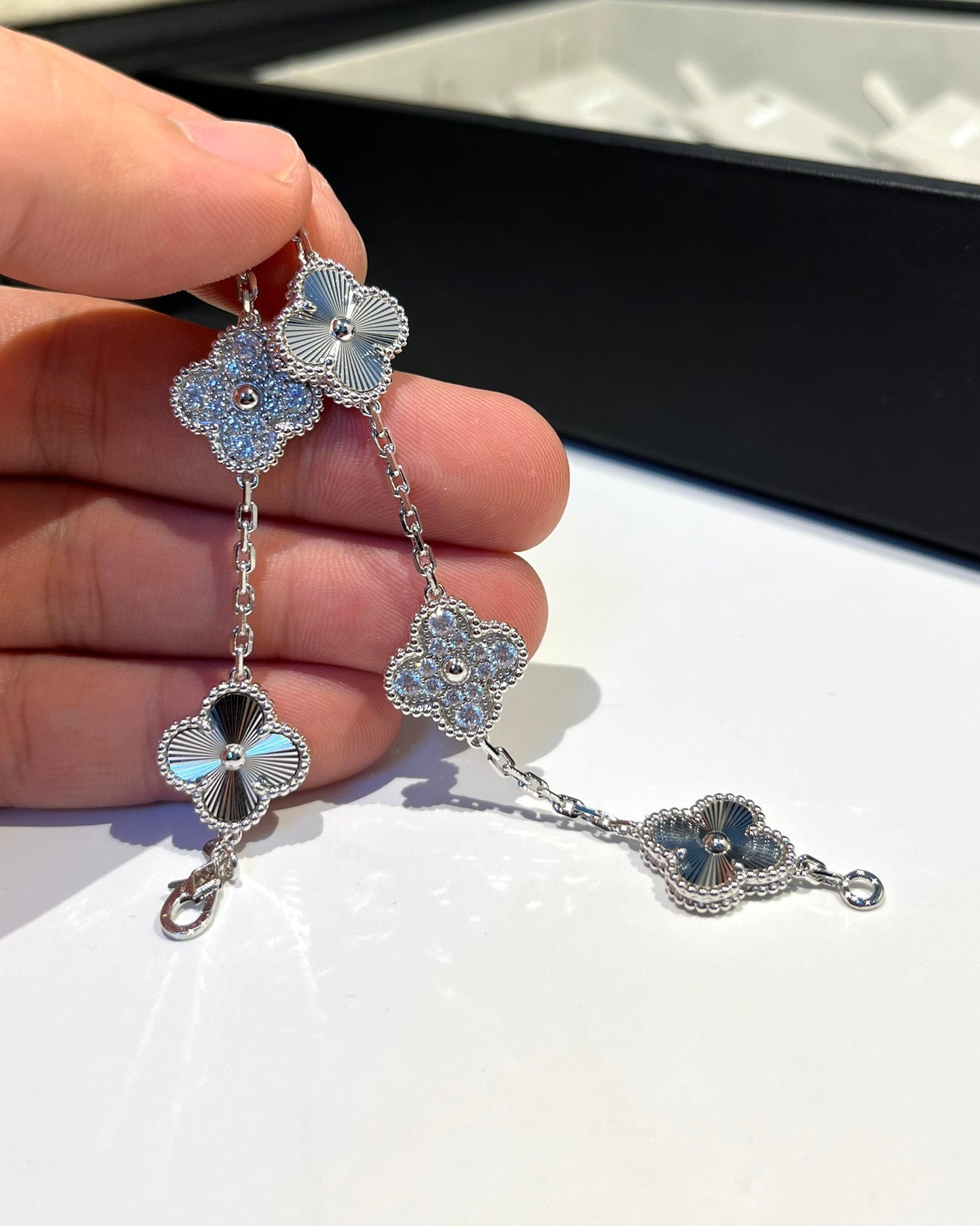 [CharmAmor]CLOVER 5 MOTIF SILVER DIAMOND BRACELET