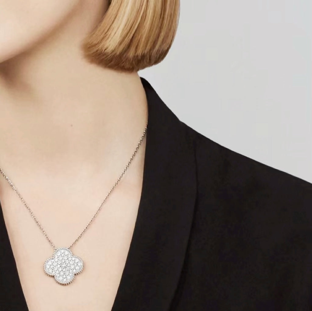 [CharmAmor]CLOVER 25MM LARGE PENDANT DIAMOND PAVED SILVER NECKLACE
