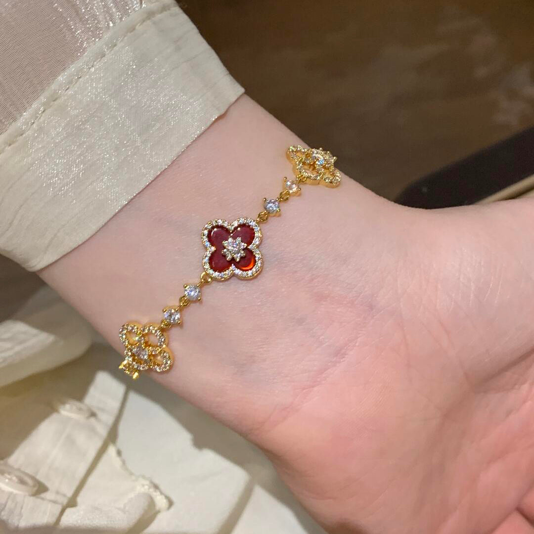 [CharmAmor]CLOVER 5 MOTIF PINK BLUE RED WHITE BRACELET