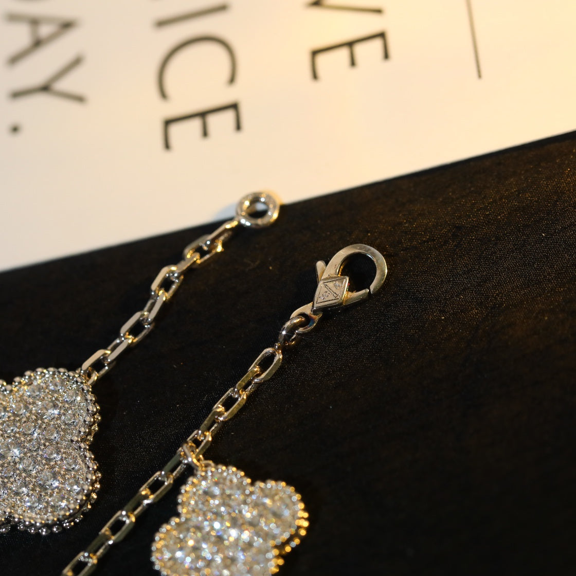 [CharmAmor]CLOVER BRACELET 5 MOTIF SILVER DIAMOND PAVED