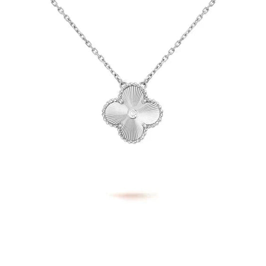 [CharmAmor]CLOVER  15MM DIAMOND LASER NECKLACE SILVER
