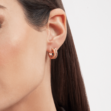 [CharmAmor]ZERO 1 ROCK GOLD EARRINGS WITH STUDDED SPIRAL AND PAVED DIAMONDS