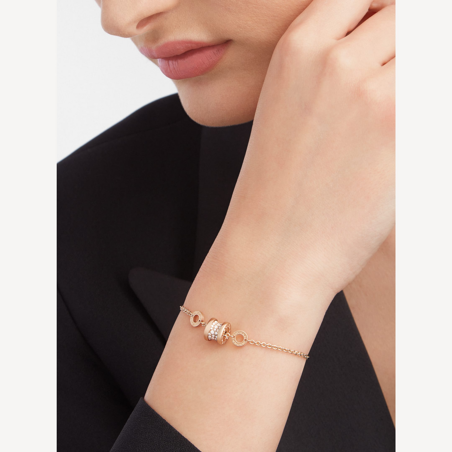 [CharmAmor]ZERO 1 SOFT PINK GOLD WITH PAVED DIAMONDS ON THE SPIRAL BRACELET