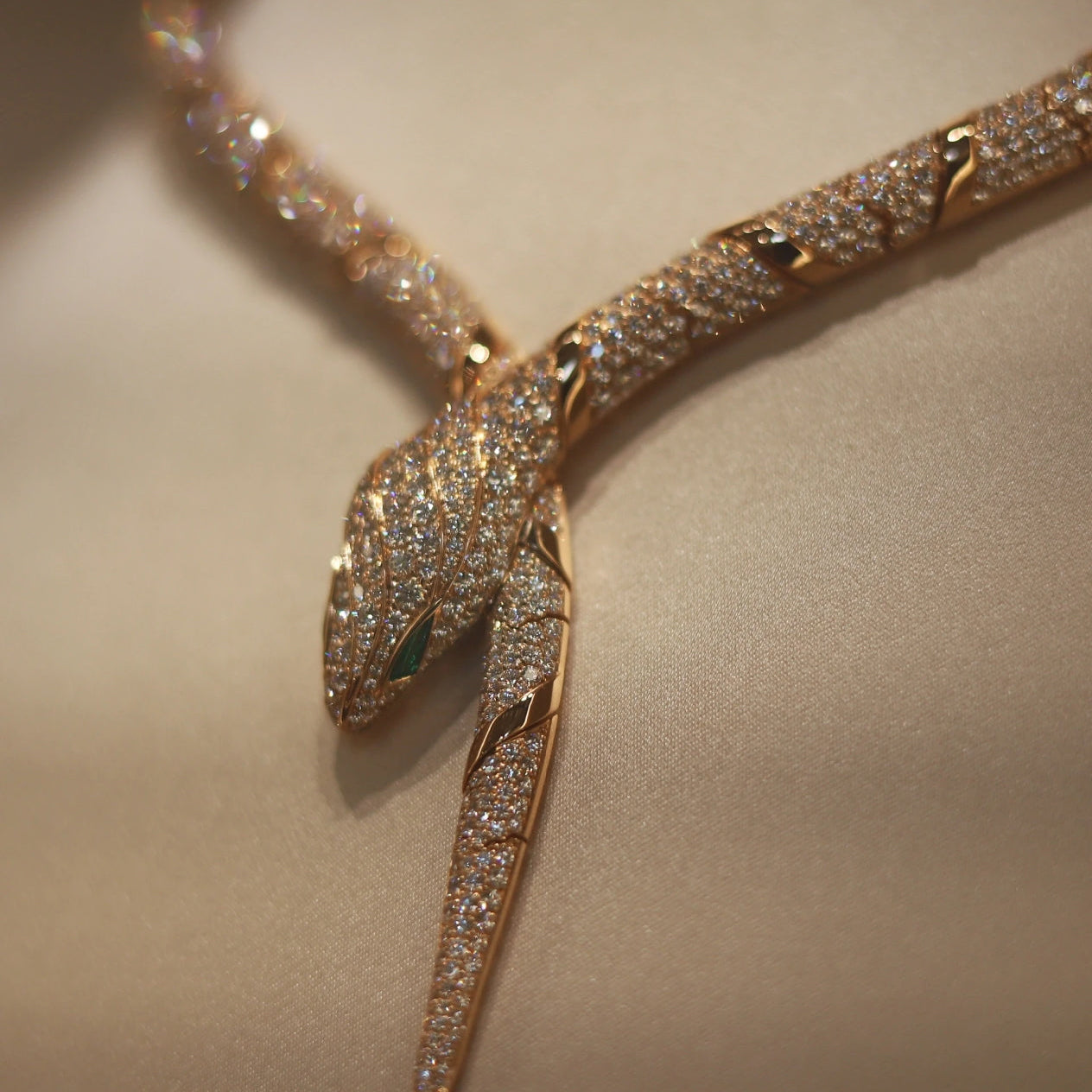 [CharmAmor]HAUTE COUTURE GOLD SERPENTI NECKLACE