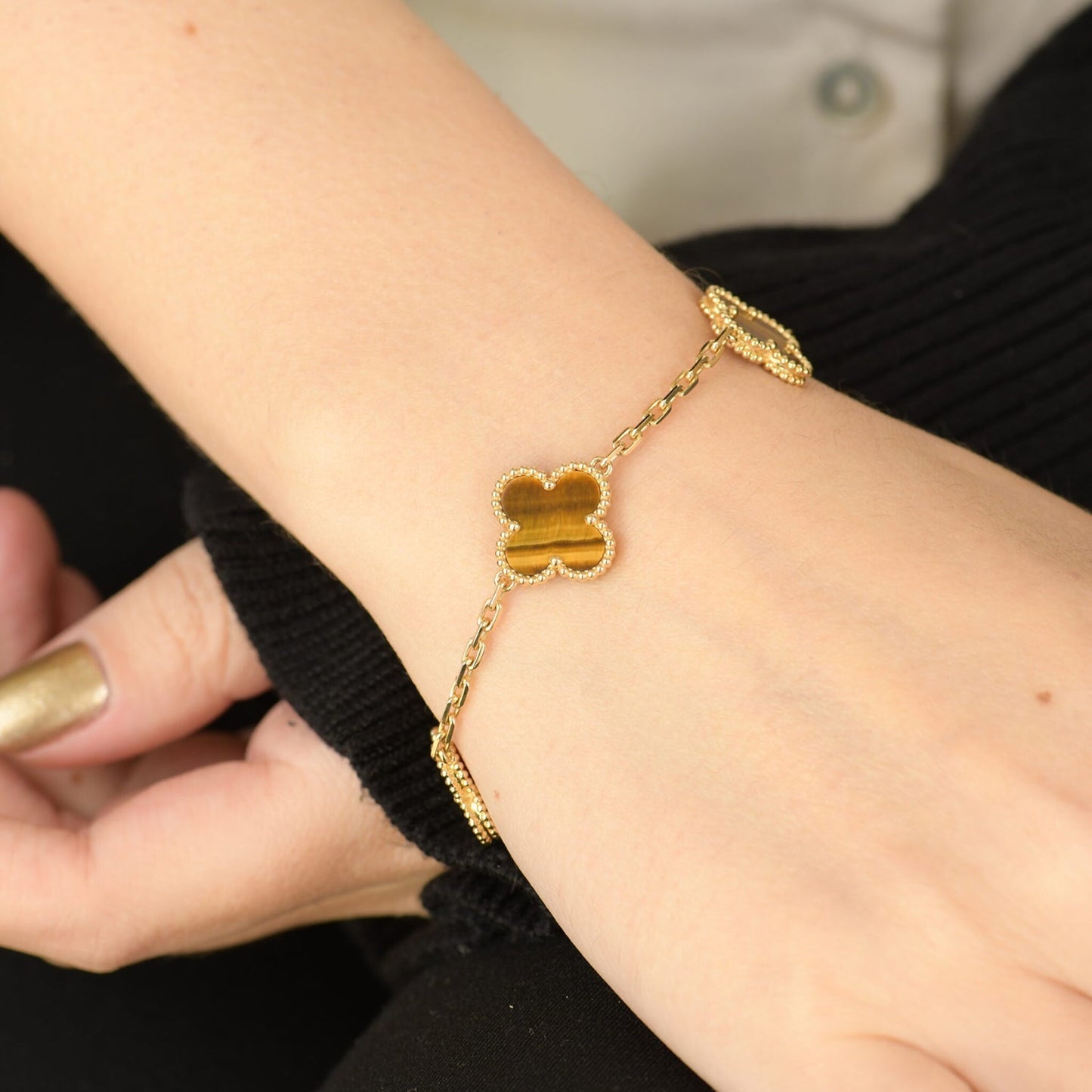 [CharmAmor]CLOVER  5 MOTIFS TIGER EYE BRACELET