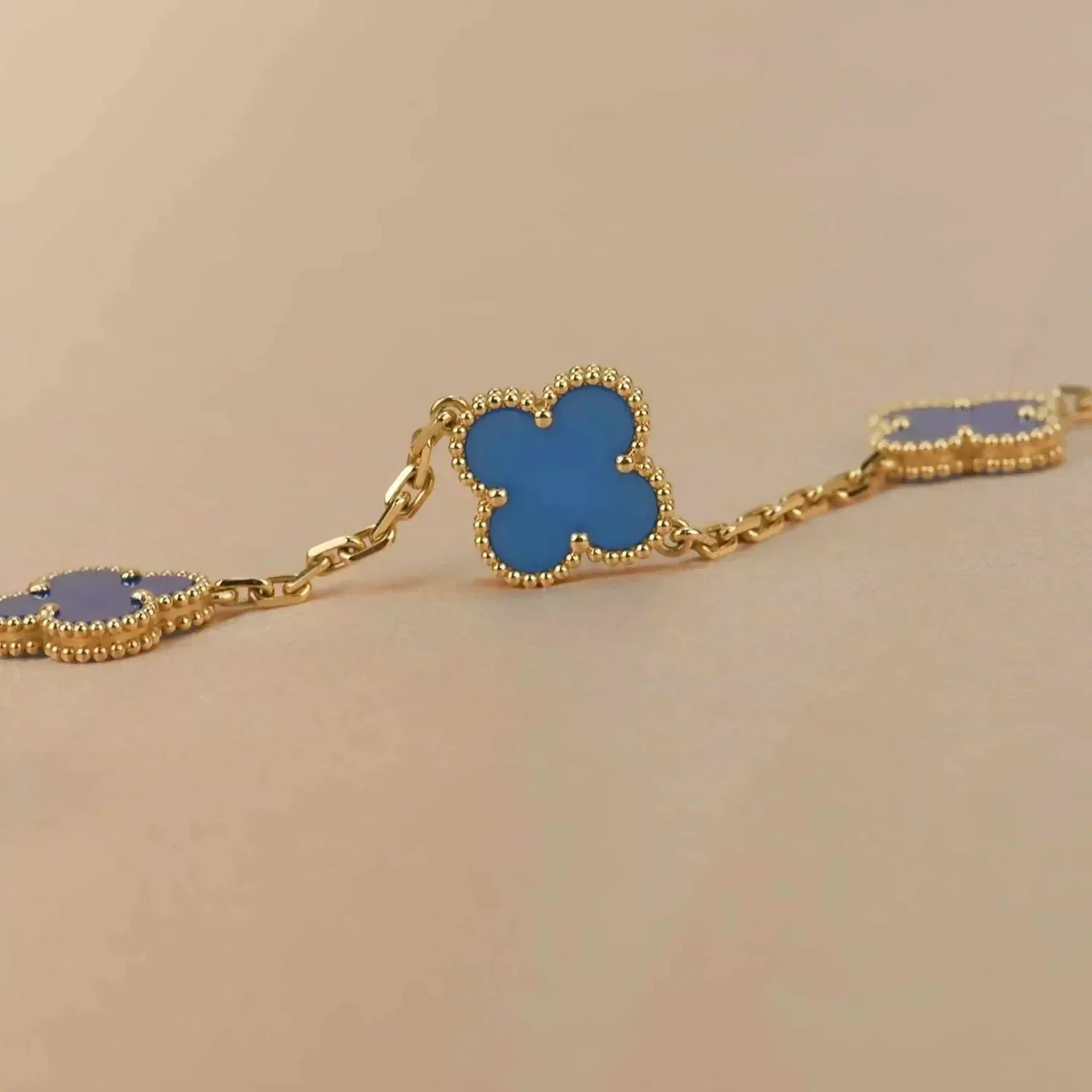 [CharmAmor]CLOVER 5 MOTIFS BLUE AGATE BRACELET
